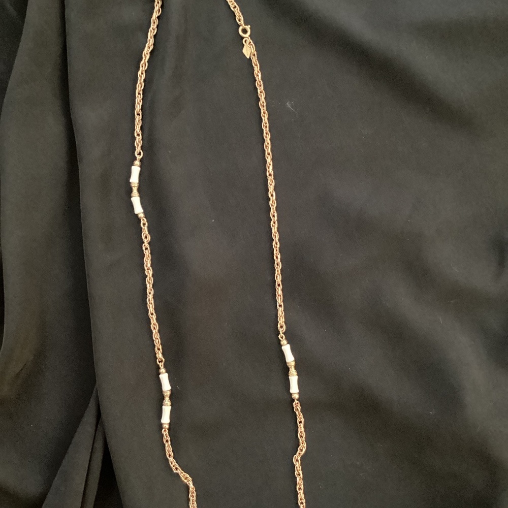 Sarah Covington, vintage 31 inch gold neclace